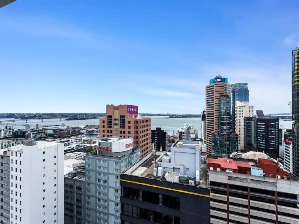 Stunning Apartment Amazing View Near Sky Tower Оукланд Екстериор снимка